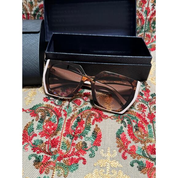 Prada Sunglasses PR15WS 01R0A6 54mm Tortoise Caramel / Brown Gradient Lens - Picture 2 of 7